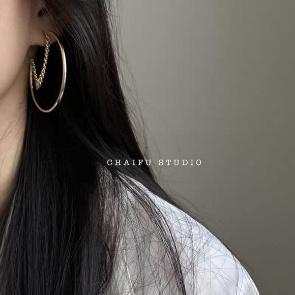 Personality Exaggerated C Word Earring - Picture 4 of 5